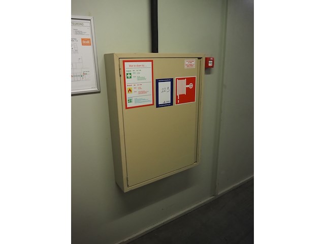 Gloria smeba - afbeelding 1 van  3