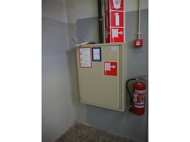 Gloria smeba - afbeelding 1 van  4