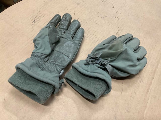 Gloves pair - afbeelding 4 van  5