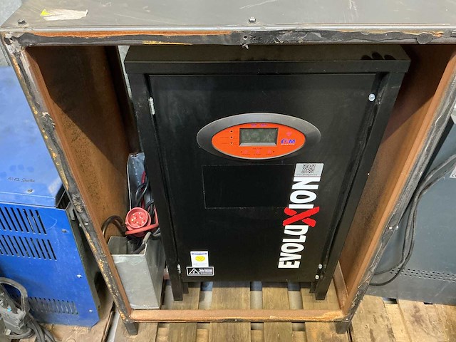 Gm electric - 80v 160a wt180 - acculaders - afbeelding 1 van  3