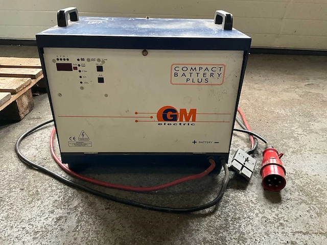 Gm electric acculader 48v - afbeelding 1 van  4