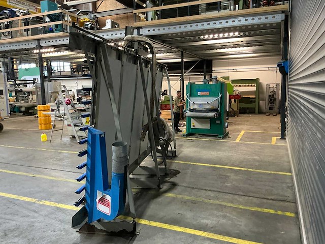 Gmc - 1996 - kgs 400e - verticale platenzaag - afbeelding 4 van  8