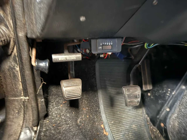 G.m.c. - vandura 2500 - v8 - lpg - camper - 1988 - afbeelding 5 van  35