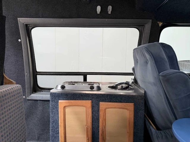 G.m.c. - vandura 2500 - v8 - lpg - camper - 1988 - afbeelding 9 van  35