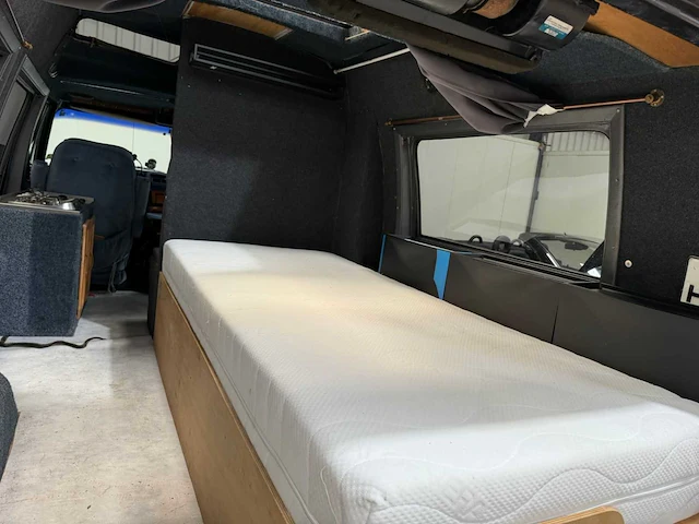 G.m.c. - vandura 2500 - v8 - lpg - camper - 1988 - afbeelding 14 van  35