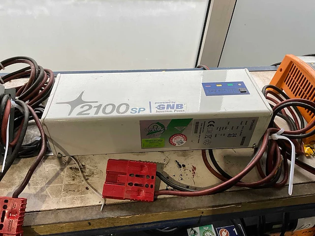 Gnb - 2100 sp - acculaders - afbeelding 1 van  2