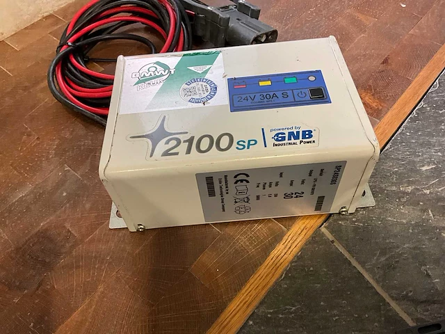 Gnb - 2100sp 24v 30a - acculaders - afbeelding 2 van  2