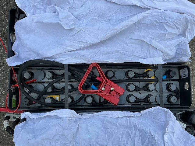Gnb - 24v 142ah - acculaders - 2019 - afbeelding 1 van  3