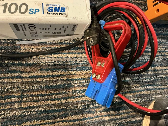 Gnb - 24v 20a - acculaders - afbeelding 2 van  3