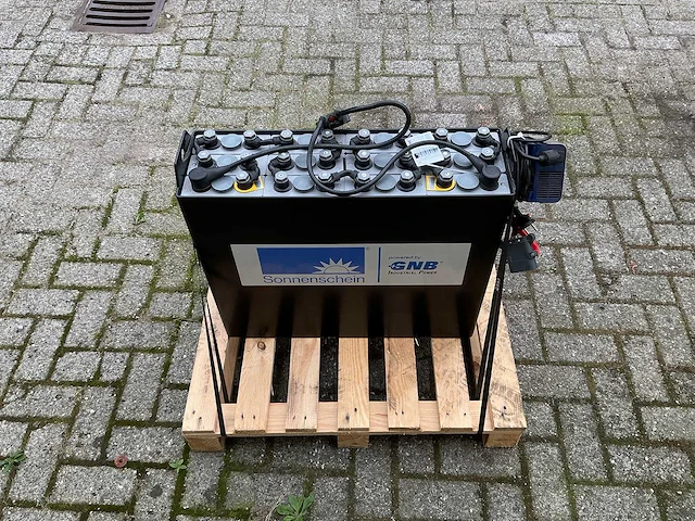 Gnb - 24v 213a 03 pzvb 0213 sc - acculaders - afbeelding 3 van  5