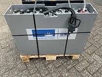 Gnb - 24v 240ah - acculaders - 2019 - afbeelding 1 van  3