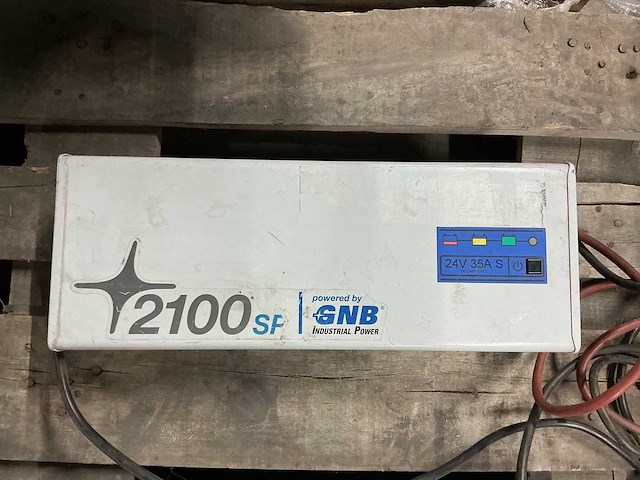 Gnb - 24v 35a - acculaders - afbeelding 1 van  2