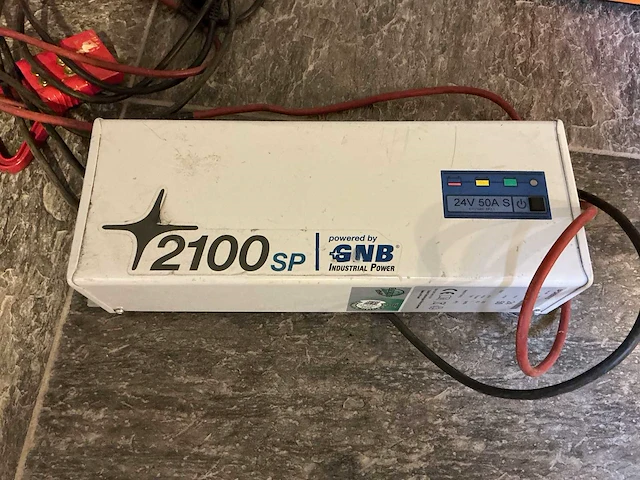 Gnb - 24v 50a - acculaders - afbeelding 1 van  3