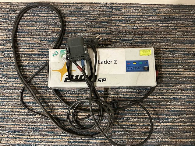 Gnb - 24v 50a - acculaders - afbeelding 1 van  2