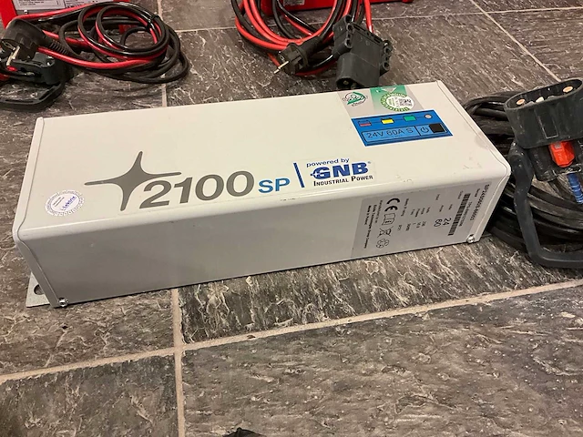 Gnb - 24v 60a - acculaders - - afbeelding 2 van  2