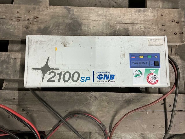 Gnb - 24v 60a - acculaders - afbeelding 1 van  2