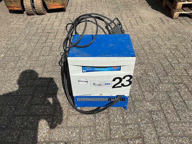 Gnb - 48v 80a - battery chargers - afbeelding 1 van  3