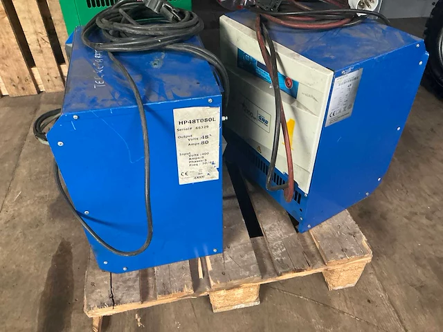 Gnb 2100hp acculader (2x) - afbeelding 1 van  10