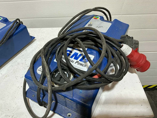 Gnb tp36s040s acculader - afbeelding 1 van  5