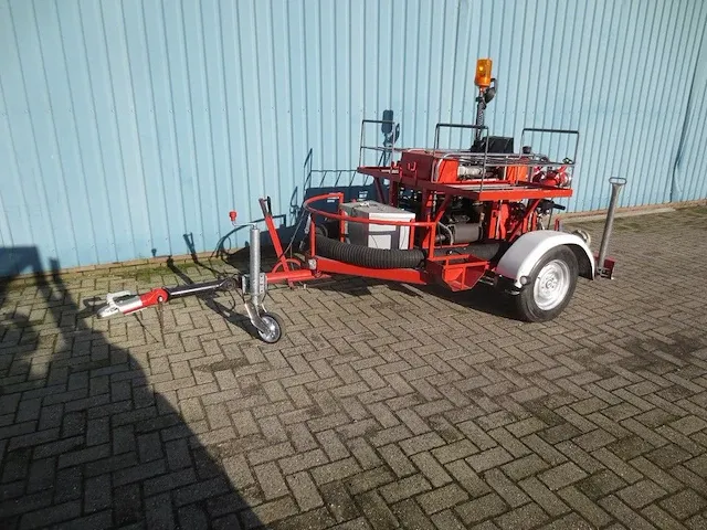 Godiva - motorspuitaanhanger - afbeelding 1 van  8