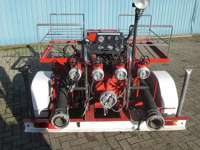 Godiva - motorspuitaanhanger - afbeelding 4 van  8