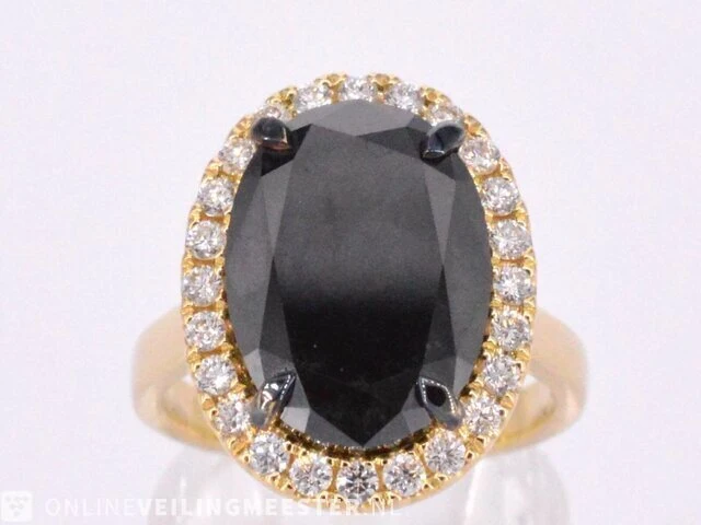 Gold entourage ring with large diamonds and a black diamond - afbeelding 1 van  8