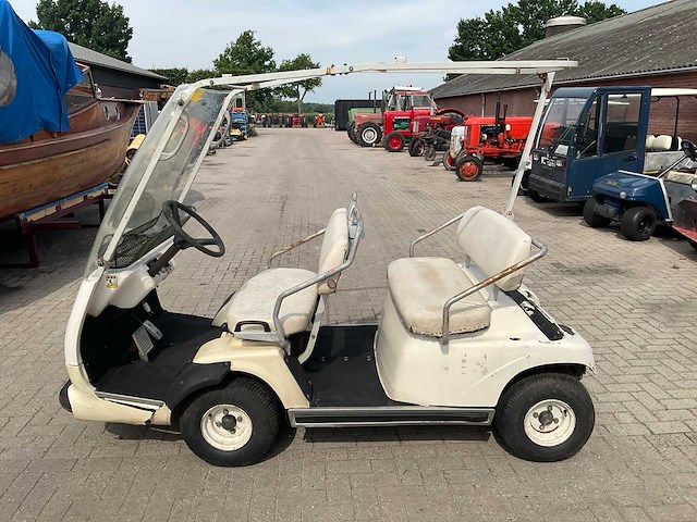 Golfkar made in japan met yanmar motor - afbeelding 17 van  18