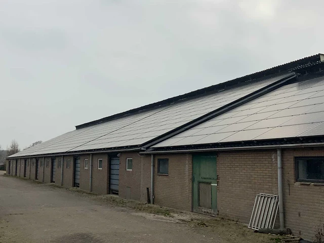 Golfplaat dak geïsoleerd met 940 mono zonnepanelen 310wp en 6x huawei omvormer - afbeelding 7 van  34