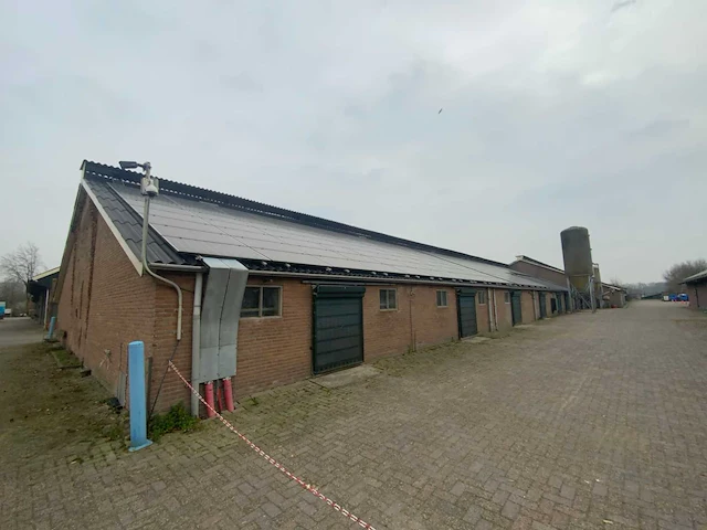 Golfplaat dak geïsoleerd met 940 mono zonnepanelen 310wp en 6x huawei omvormer - afbeelding 1 van  34