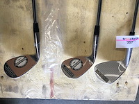 Golftas en 3 clubs en handschoenen - afbeelding 5 van  8