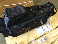 Golftas en 3 clubs en handschoenen - afbeelding 6 van  6