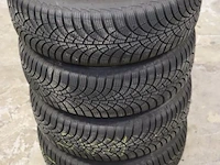 Good year autobanden met stalen velg - 195/65r15-91h - 4 stuks - afbeelding 1 van  6