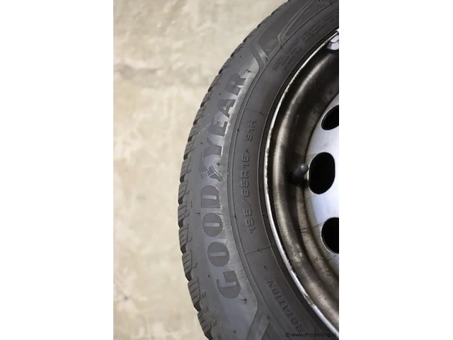 Good year autobanden met stalen velg - 195/65r15-91h - 4 stuks - afbeelding 4 van  6