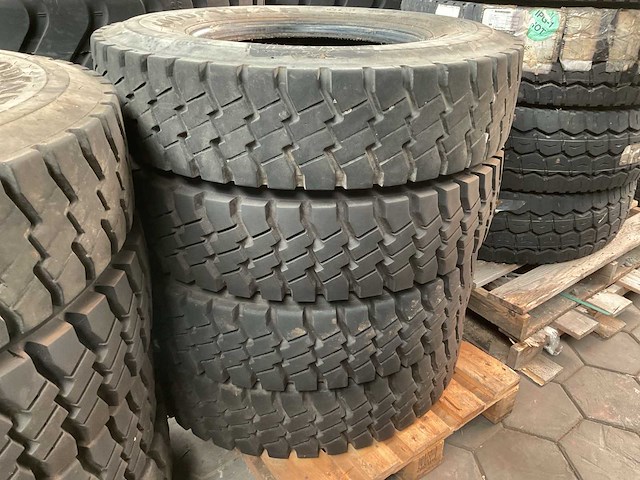 Good year band (4x) - afbeelding 1 van  3