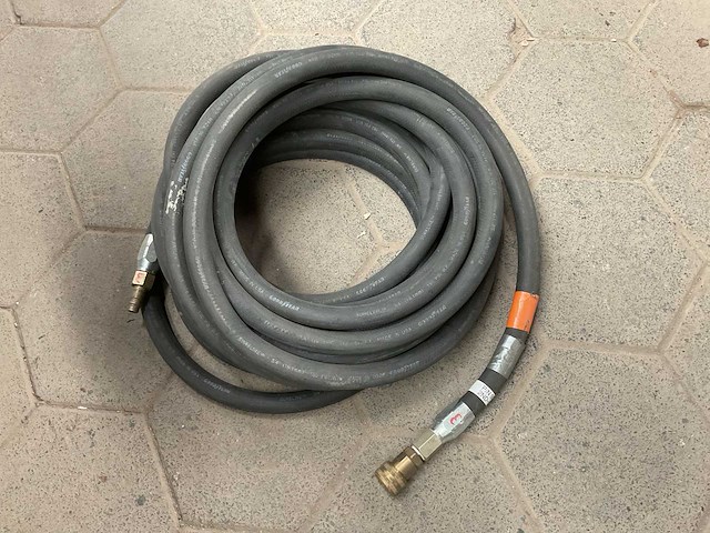 Good year sureline 3/4” 150psi luchtslang - afbeelding 1 van  3