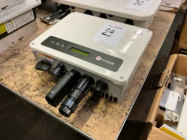 Goodwe gw2500-xs omvormer - afbeelding 1 van  5