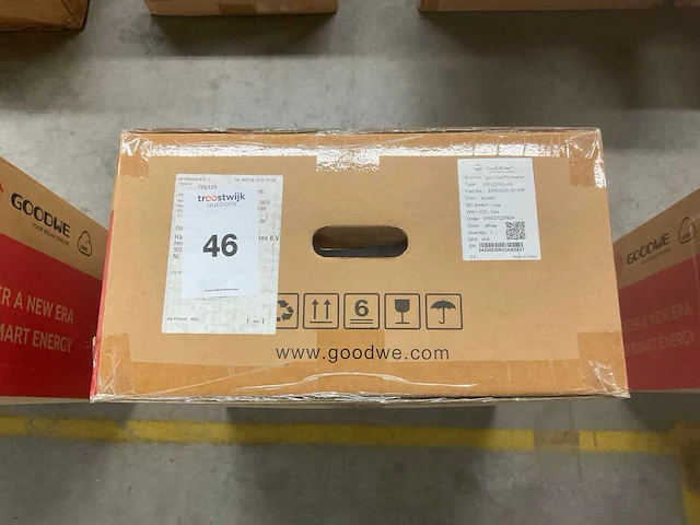 Goodwe gw4200d-ds omvormer - afbeelding 1 van  3