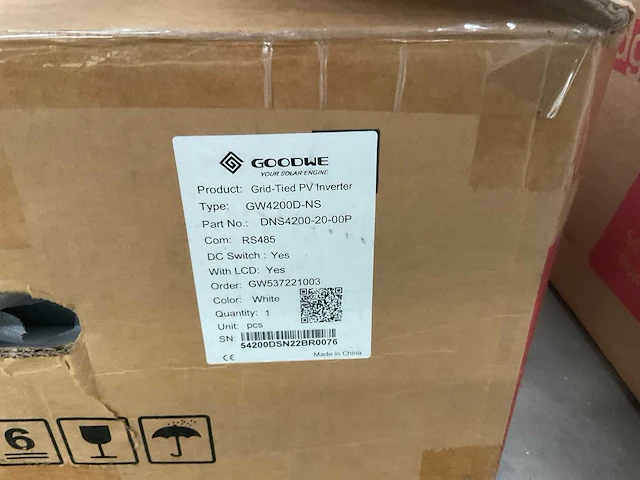 Goodwe gw4200d-ns omvormer - afbeelding 2 van  3