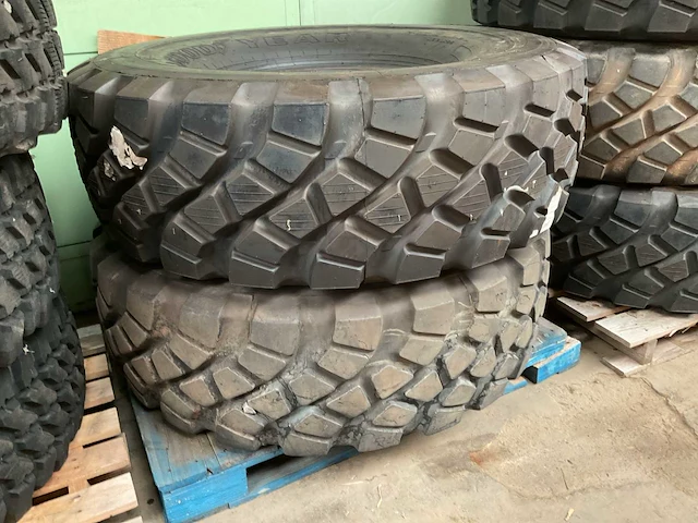 Goodyear banden (2x) - afbeelding 2 van  3