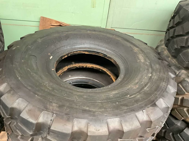 Goodyear banden (2x) - afbeelding 3 van  3
