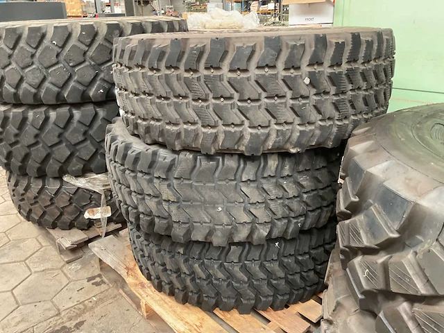 Goodyear banden (3x) - afbeelding 1 van  3