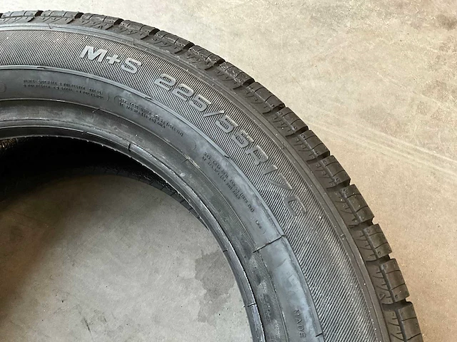 Goodyear "cargo vector" 225/55 r17 - afbeelding 4 van  6