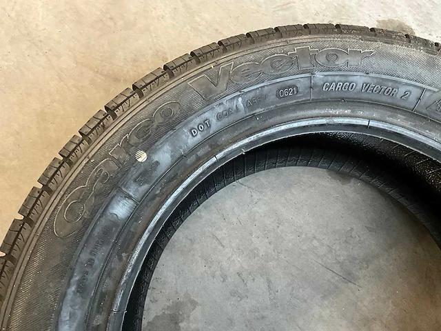 Goodyear "cargo vector" 225/55 r17 - afbeelding 5 van  6