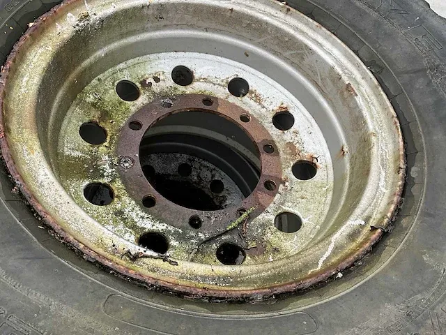 Goodyear gp-2a band, wiel en velg - afbeelding 5 van  17