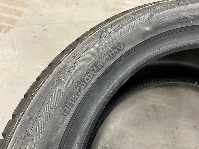 Goodyear "ultra grip" 235/50 r18 (4x) - afbeelding 4 van  7