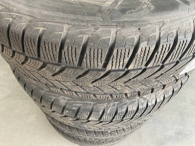 Goodyear ultra grip performance+ suv winterbanden 5x 150 - afbeelding 3 van  3