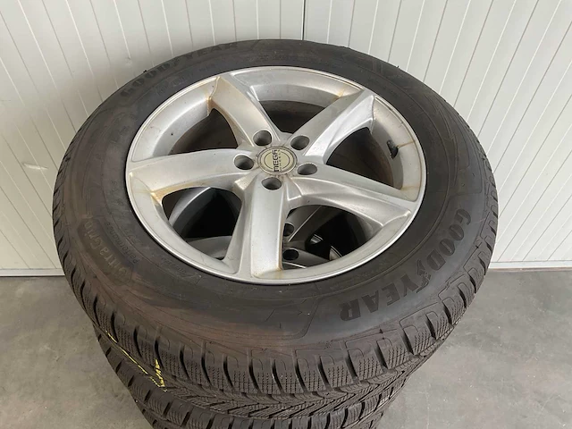 Goodyear ultra grip performance+ suv winterbanden 5x12 - afbeelding 2 van  3
