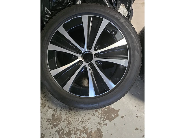 Goodyear - afbeelding 8 van  17