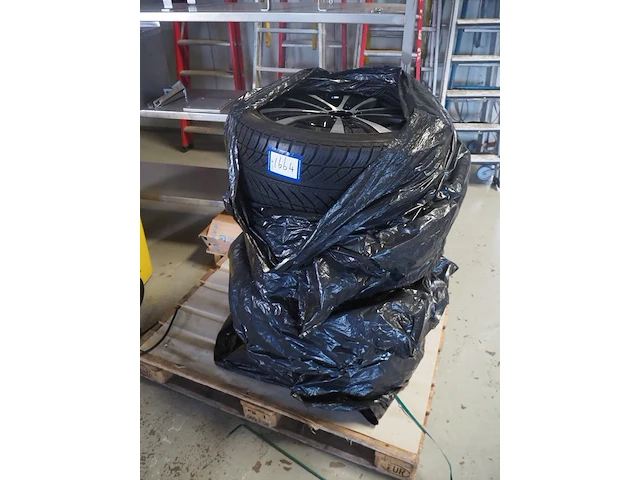 Goodyear - afbeelding 2 van  5