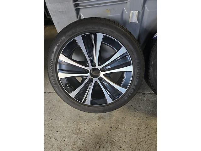 Goodyear - afbeelding 16 van  17